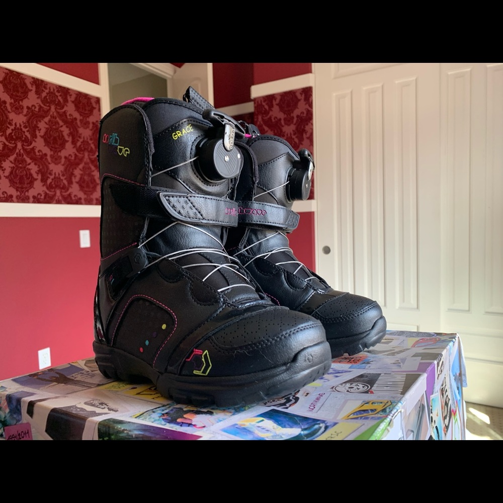 Women’s snowboard boots 7.5